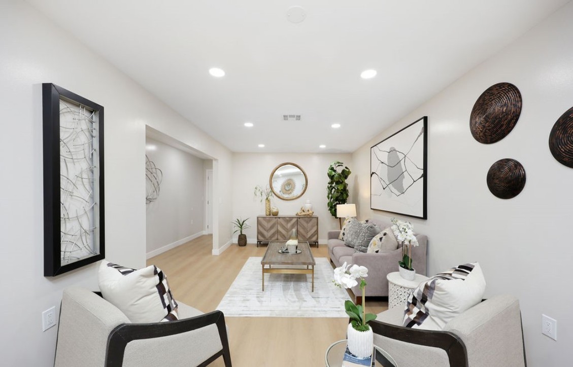 Flowstate Recovery — family room